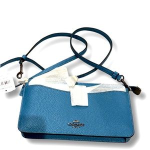 Small Coach crossbody bag